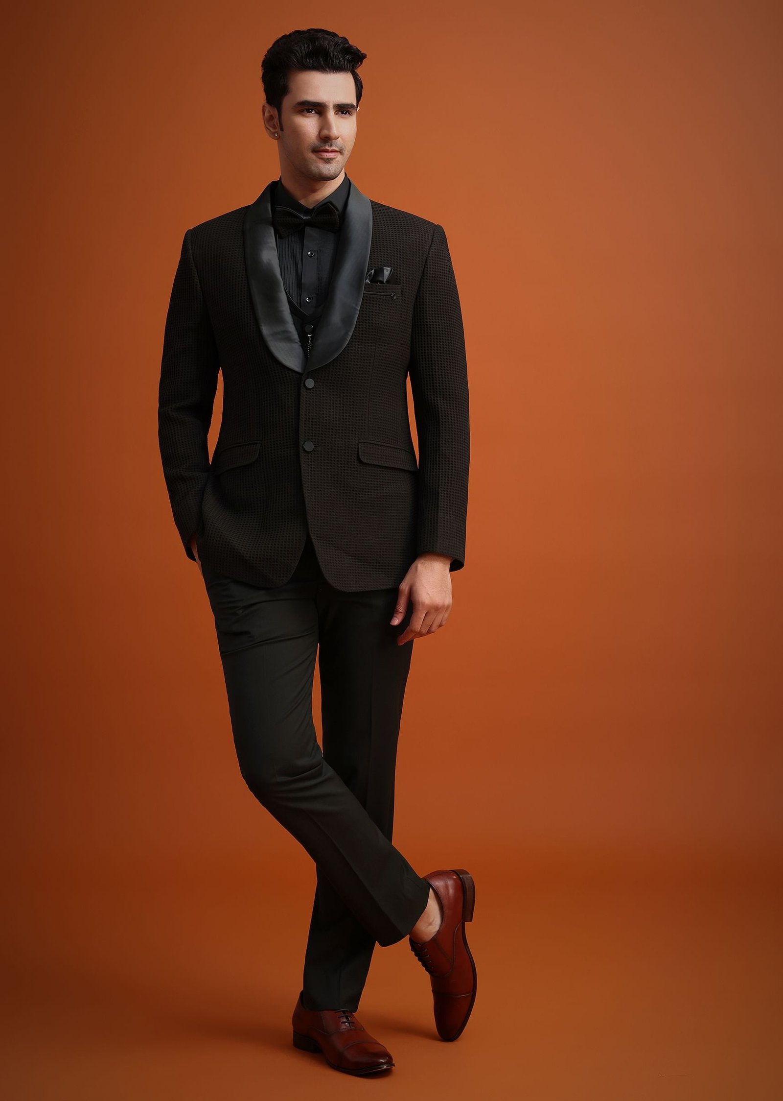 Stylish Coffee Brown Tuxedo for Modern Gentlemen - Image 5